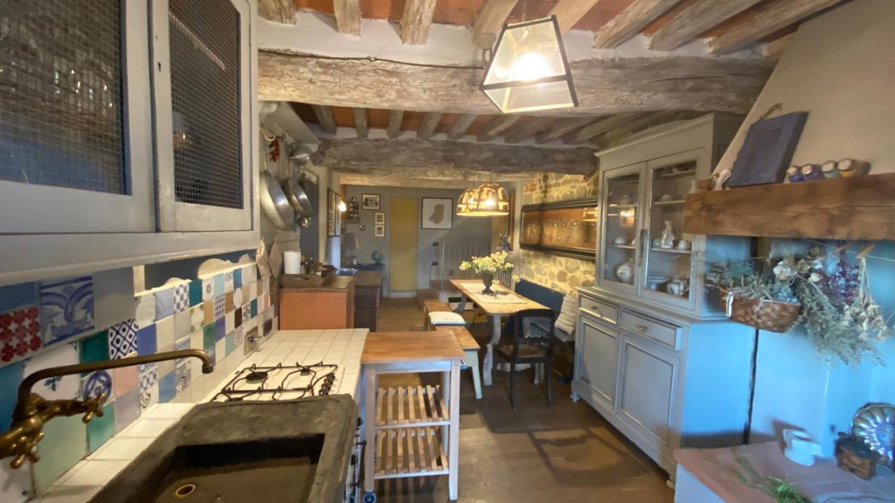 Residenza Buggiano Antica B&B - Charme Apartment In Tuscany 보르고 아 부기아노 외부 사진